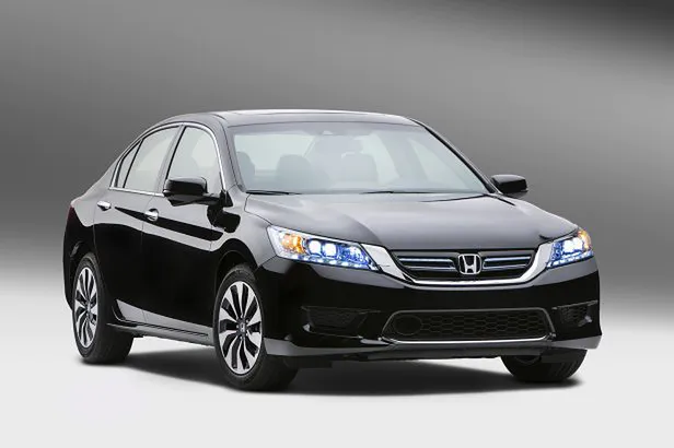 Honda Accord (2013-2015) - Belegung Sicherungskasten und Relais