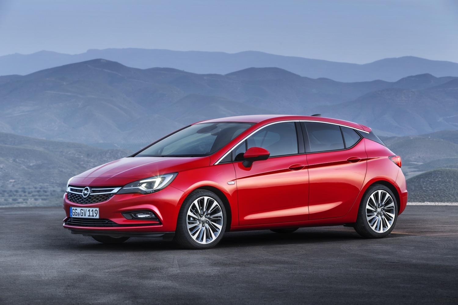 Opel Astra K (2016-2019) - Belegung Sicherungskasten und Relais