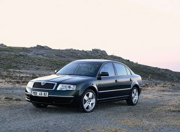 Skoda Superb (2006-2007) - Belegung Sicherungskasten und Relais